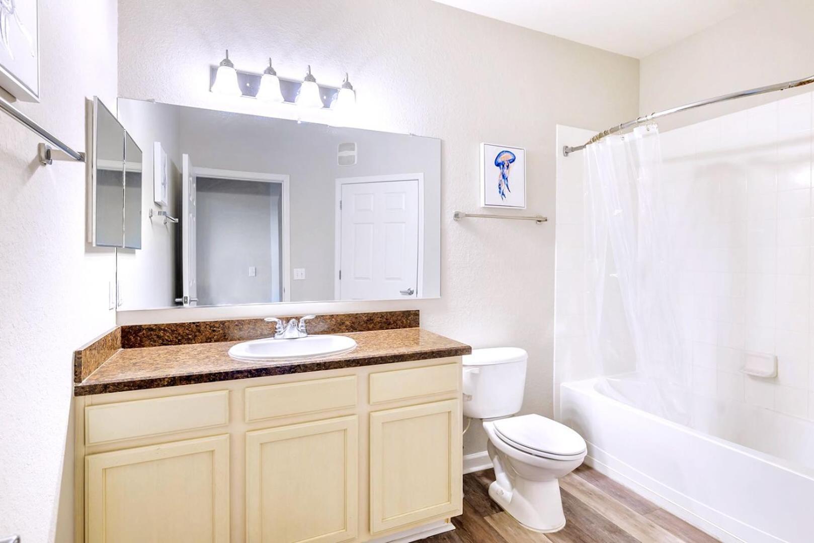 Bright & Modern 2Br Condo With Pool & Hot Tub, Near Disney! Orlando Luaran gambar